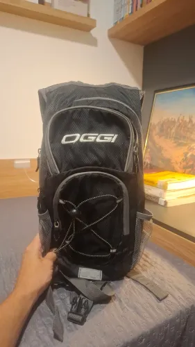 Bolsa para atleta com bolsa de água dentro