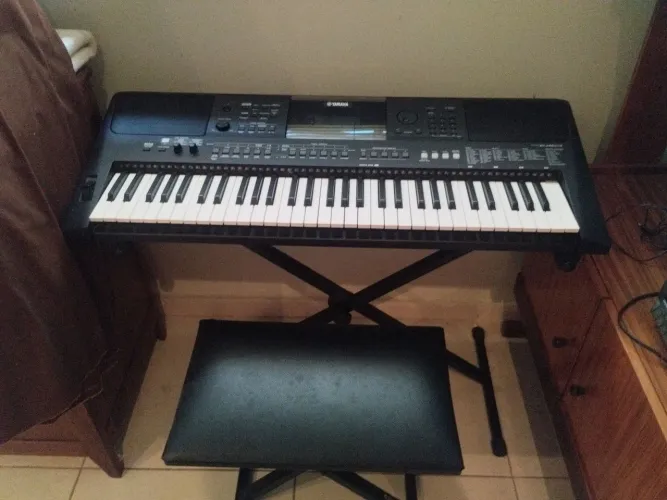 Teclado Yamaha E463