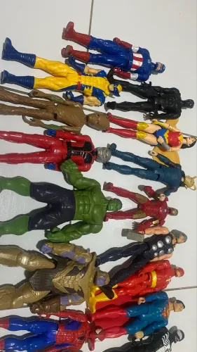 Bonecos super heróis