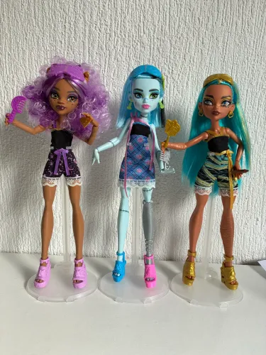 3 monster high buried secrets - cleo, frankie e Clawdeen 