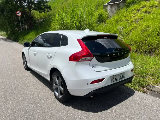 Volvo V40 T-4 Kinetic 2.0 Aut. 2019