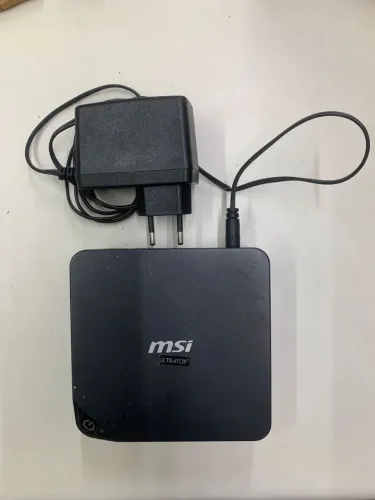 Mini PC MSI Ultratop Cubi 4 gigas de ram