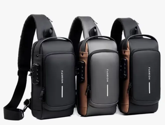 Mochila transversal com tranca