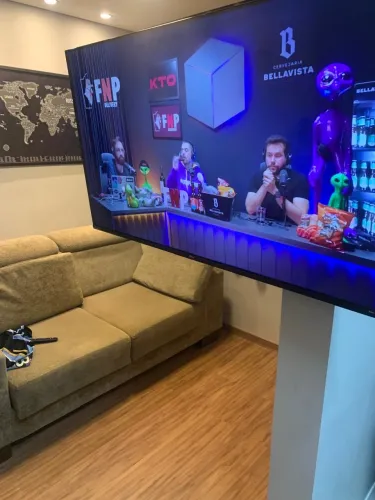 TV PHILCO ROKU 50 COM DEFEITO