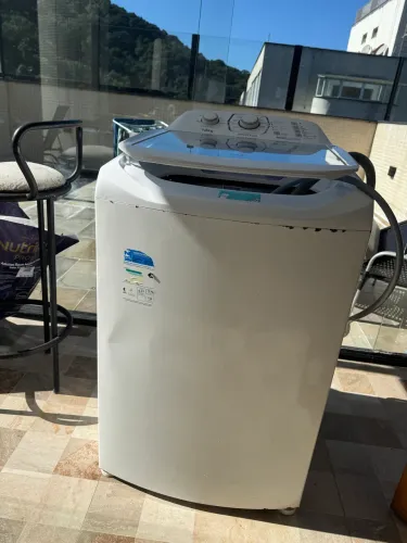 Compra uma máquina e leve um armário junto!