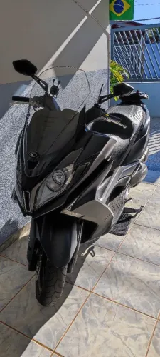 TROCO POR CARRO OU VENDO JTZ/DOWNTOWN 350 I