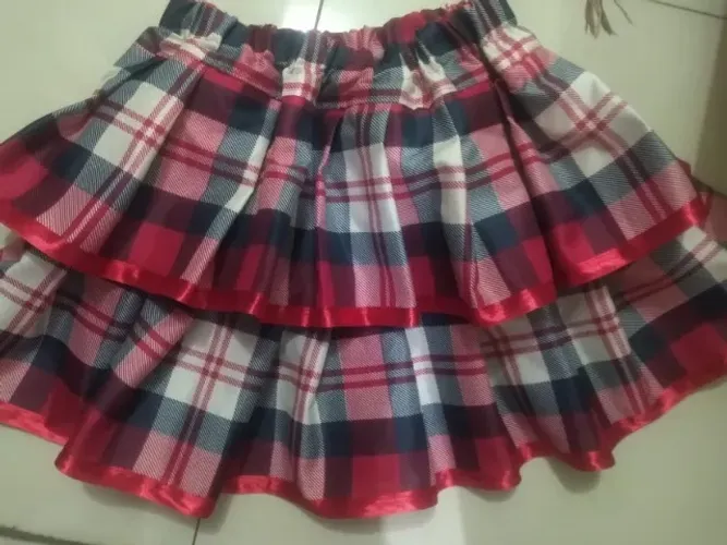 Saias julinas: cintura 65cm x (40xm A adulto) e (Infantil 30cm altura). NOVAS