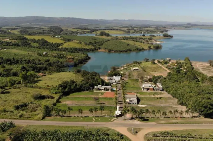 TERRENO À VENDA - CONDOMÍNIO BANGALÔ - DELFINÓPOLIS MG