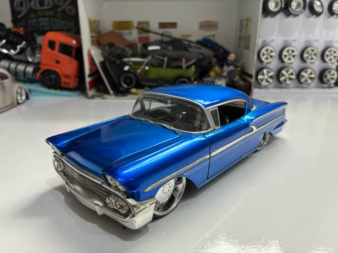 Miniatura Impala 58 azulão