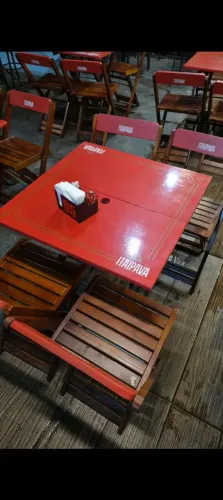 Vendo jogo de mesa e cadeira