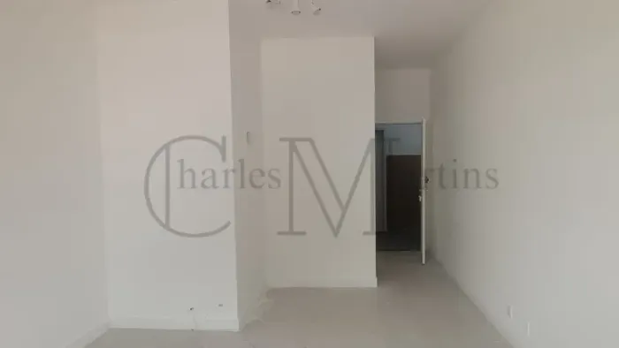 Alugo Sala comercial com banheiro 25m² em excelente localidade próximo ao Shoping Sulacap