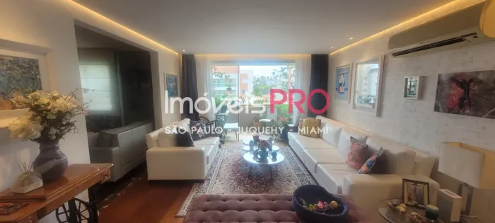 Apartamento reformado no Brooklin com 206m² mobiliado e equipado