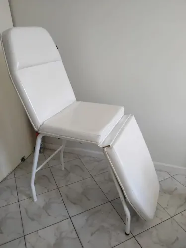 Vende-se essa maca seminova a vista