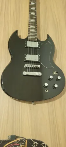 Guitarra Strinberg SG Preta