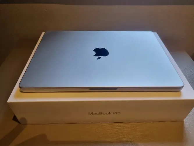 Apple Macbook Pro M4 24GB RAM 512GB SSD perfeito estado