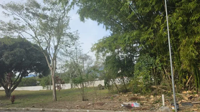Venda | Terreno de 460m² em Condomínio Fechado - No Ratones