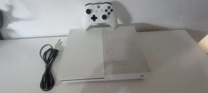 Vendo Xbox one S