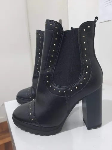 Bota Vizzano Preta 