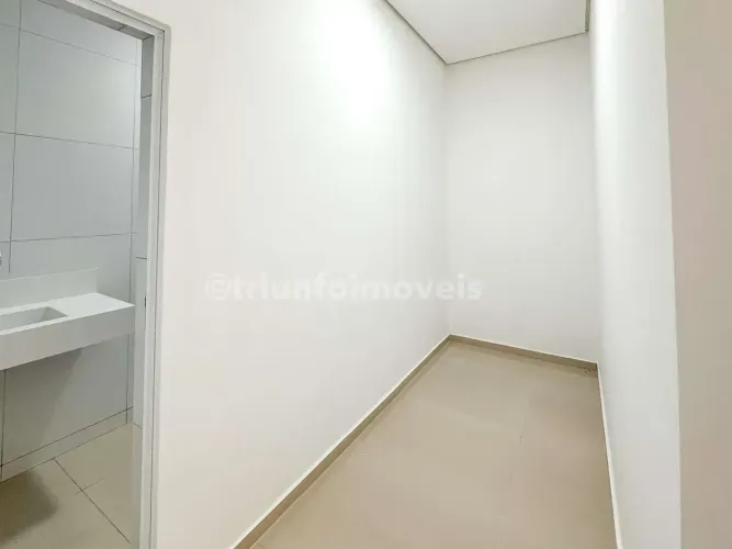 Casa a venda no Reserva das Flores com 3 Suítes