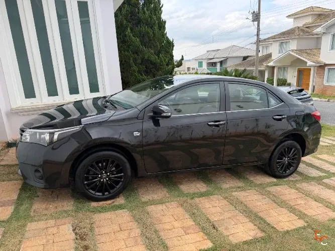 Toyota Corolla Altis 2.0 Flex 16V Aut. 2016