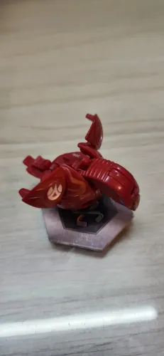 Bakugan Pyrus Skyress B1
