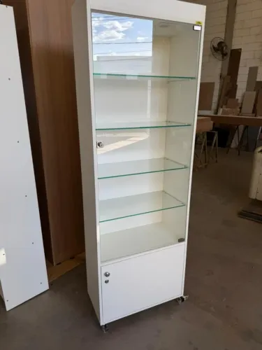 Estante vitrine MDF Com iluminação - Catalogo completo