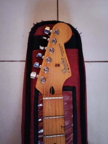 Guitarra fender