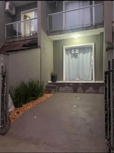 ALUGA-SE SOBRADO GEMINADO - PARANAGUAMIRIM, JOINVILLE/SC