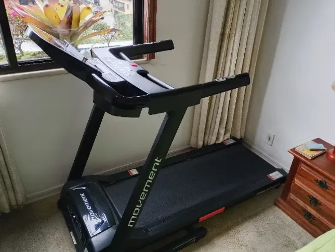 Esteira R4 Movement semi nova 