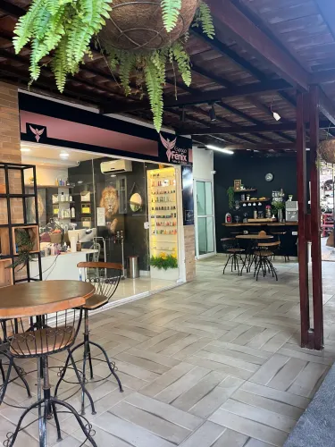 Sala comercial.porto de barbearia com todos os móveis.