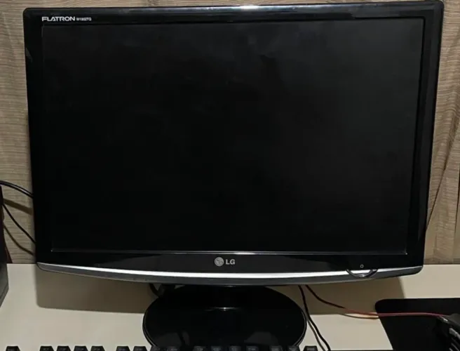 Monitor LG Flatron W1942TQ 19? LCD