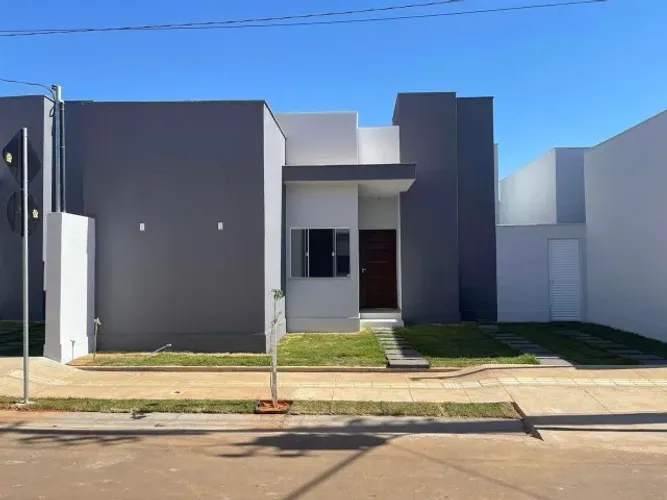 CASA EM CONDOMÍNIO COM 2 QUARTOS SENDO 1 SUÍTE