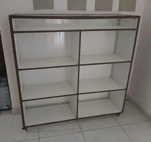 Balcão de loja com Vidro valor negociável