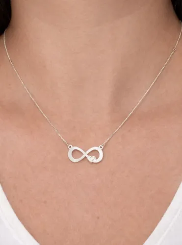 Colar infinito na prata 925