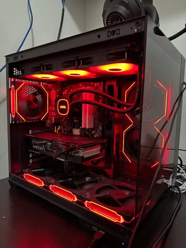 PC Gamer - RX 6700XT - Ryzen 5 5600
