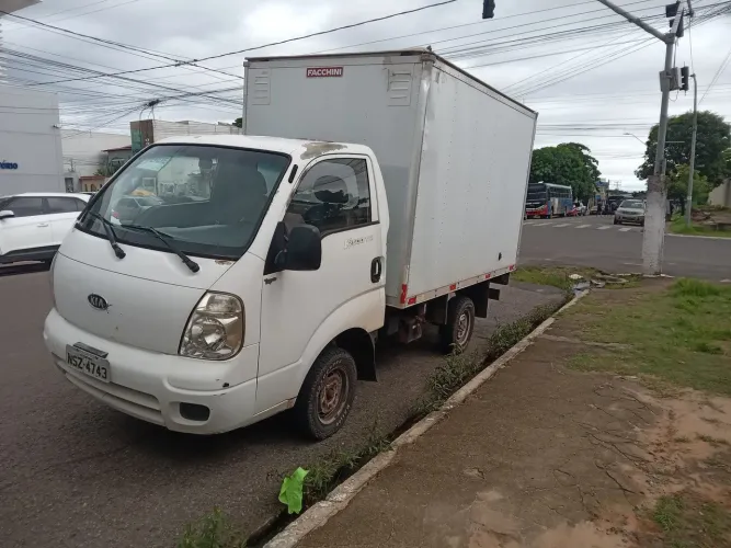 Kia 2500TC Bongo.