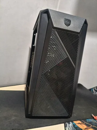 Gabinete gamer preto