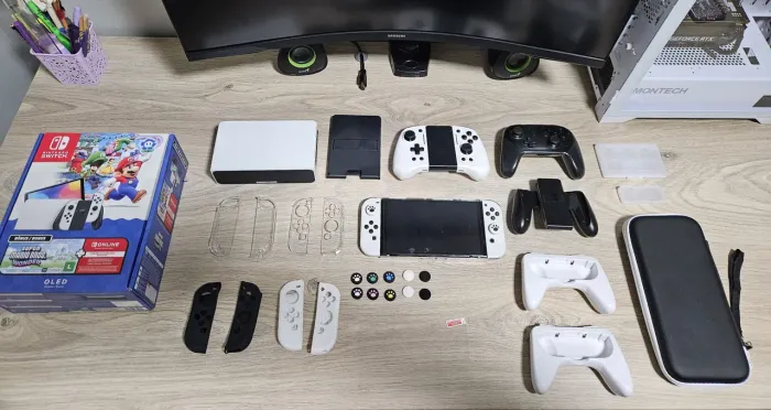 Nintendo Switch Oled + Pro Controller + Controle Ergonômico com Led + Acessórios