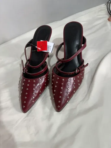 Salto scarpin vinho Santinato Renner