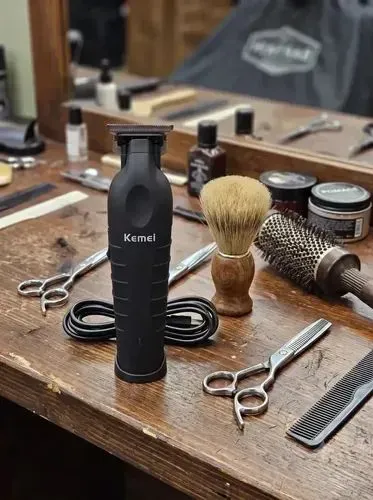 Máquina de Cortar Cabelo Kemei Modelo 2299