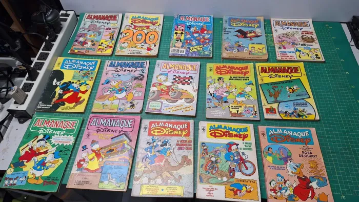 Lote de gibis antigo almanaque Disney