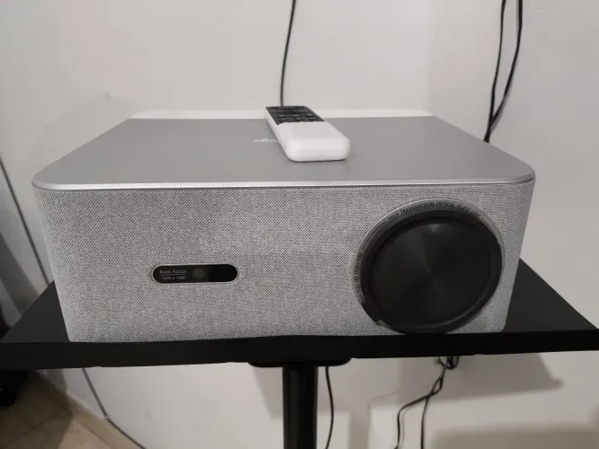 Projetor Progaga 610w Full HD