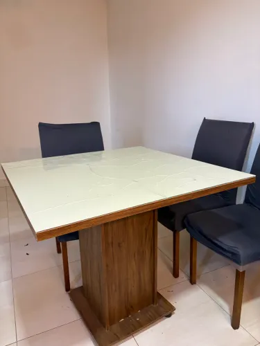 Mesa quadrada vidro - ACEITO PROPOSTA