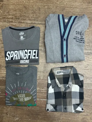 2 camisetas 1 moletom 1 camisa
