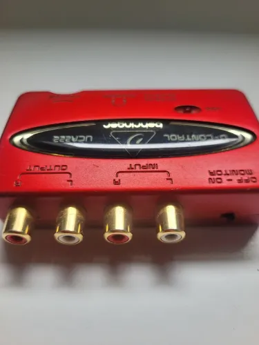 Interface de audio Behringer UCA222