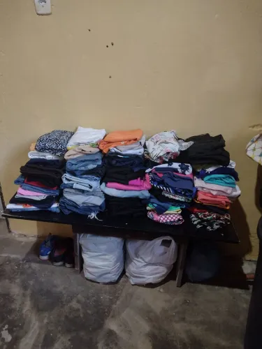 Roupas para brechó R$ lote por 2 reais cada peça