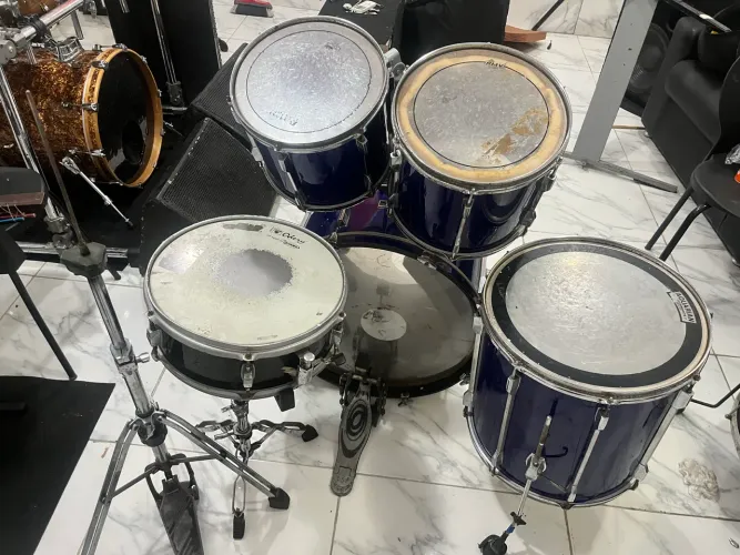 Bateria acústica peal