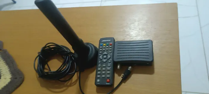 Conversor digital DTV Aquários com antena digital interna nova