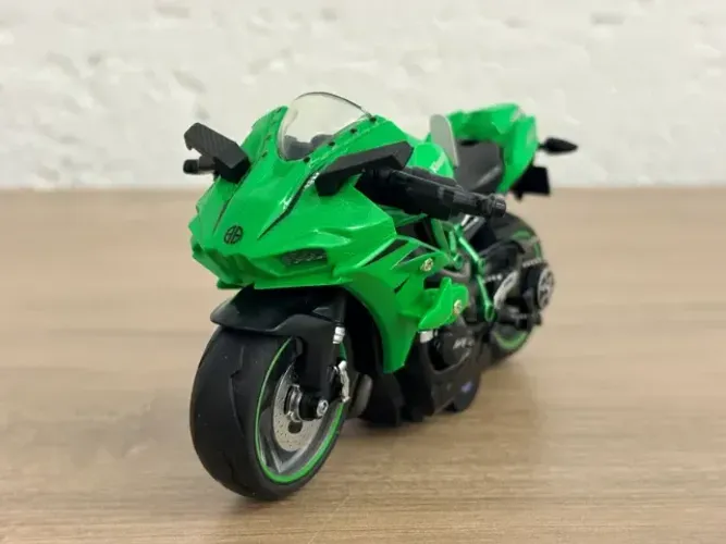 Moto Ninja Verde 1:14 som e luz ( com acelerador )