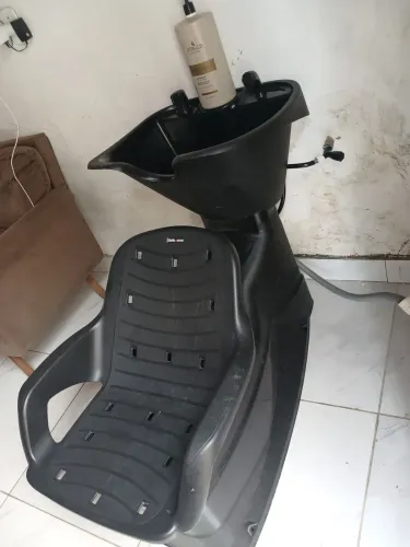 Lavatório e cadeira para salão